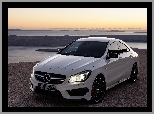 Mercedes Benz CLA 45 AMG